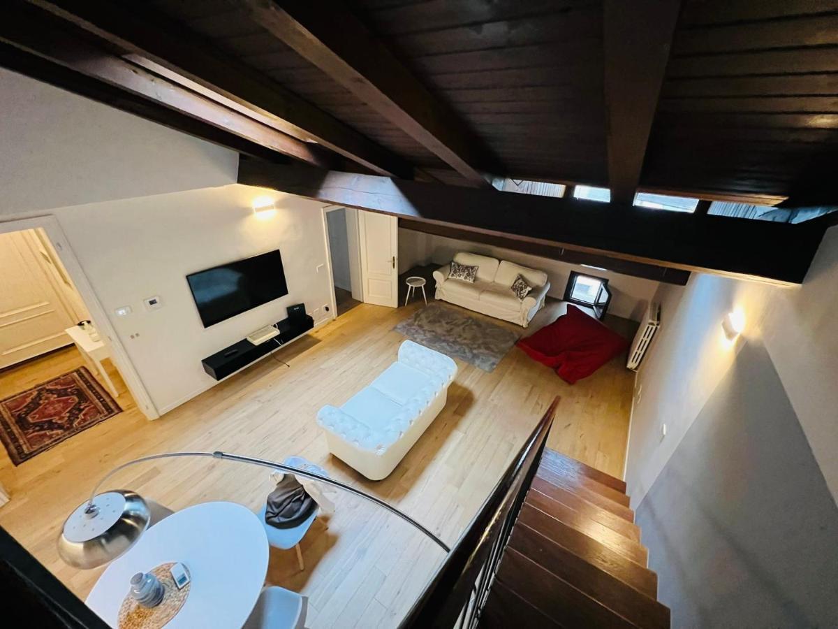 Il Salotto Sul Rio Apartment Mantova Exterior foto