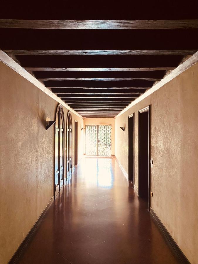 Il Salotto Sul Rio Apartment Mantova Exterior foto
